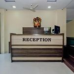 Oyo 23656 Parimeet Hotel