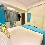 Locomo Hostel Express - Stay Work Eat