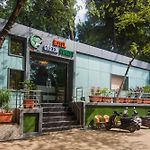 Hotel O Greenforest Near Airport Road Metro Station