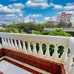 White House By Maxxvalue Service Apartments Bandra