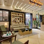 Hotel Ozone Inn Colaba
