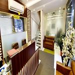 Hotel Heritage - Near Trade Center, Visa Consulate Bkc