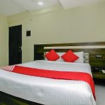 Oyo 23656 Parimeet Hotel