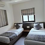 Apollo Guest House - Colaba Causeway