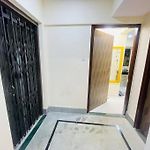Vessaokar Villa 1Bhk - Bandra Close To Lilavati Hospital