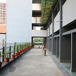 Country Inn & Suites By Turtle - Mumbai Airport