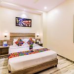 Glitz Hotels Aksa International - Nr T2 & Iit Bombay