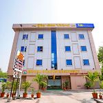 Fabhotel Status Residency