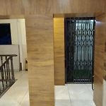 Rk Hotel-Near Grant Road Railway Station