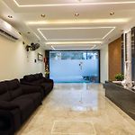Hotel Zara International