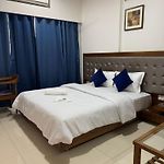 Luna Spaces- 3 Bedroom Apartment In Powai