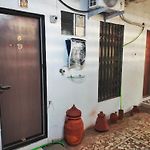 Ivory Room, Ac, Smart Tv, Ensuite, Independent Homestay