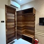 M E R I T O N Hotel T-2
