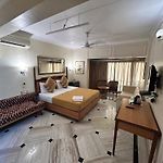Royal Park Hotel