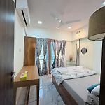 Stunning 1Bhk With View City View, Bandra West 601