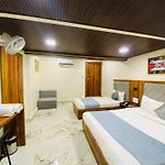Hotel Avk-Near Kokilaben Hospital & Versova Beach- Rooms With Kitchen