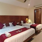 Hotel Ashraya International