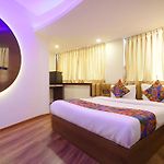 Glitz Hotels The Rio - Nr Solitaire Corporate Business Park