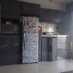 Studio Apartment In Santacruz