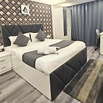 Astha Kandivali Service Apartment