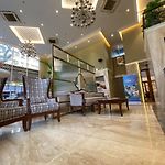 Hotel Mumbai House Mindspace Malad