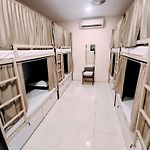 Stay Retreats - Dorm In Andheri