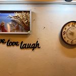 1Bhk Modern Cozy Flat At Prime Location Livin Cove