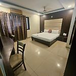 Prime Hotel Addore Palacee - Near Mumbai Airport , Visa Consultant , Jio World Convention Centre Bkc