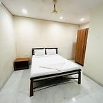 Red House Hostels - Powai Hostels Groups