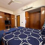 The Vintage Room