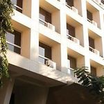 Landmark Suites