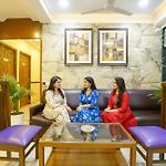 Fabhotel Cruz Royale - Nr- Bandra West