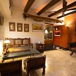 Cosy Artistic Apartment In Andheri H