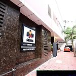 The Altruist Andheri Hotel