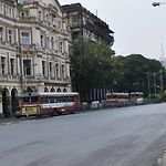 Hotel Flora Fountain,Fort