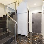 Hotel Classio Andheri - Near Dn Nagar Metro Station