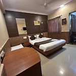 Hotel Lucky Near Bkc