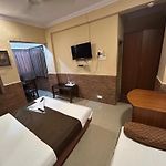 Hotel Lucky Near Bkc