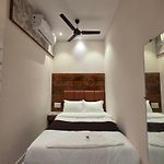 Hotel Powai Palace