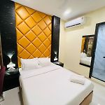 Sky Suites By Glitz Hotels Nr Internatinational Airport Mumbai