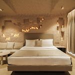 Dragonfly Hotel - The Art Hotel