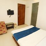 Hotel Satellite