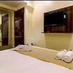 Aura Inn