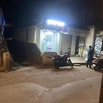 Hotel Vile Parle Executive Near Nanavati Hospital - Mumbai