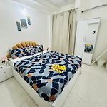 Luxury 2Bhk Powai Lake & Iit