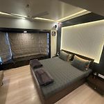 Bandra\'S Prime Luxurious 2 Bhk