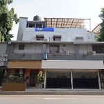 Hotel Eldoria Palace - Near Us Consulate & Bkc