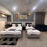 Hotel Diamond - Lokhanwala Andheri