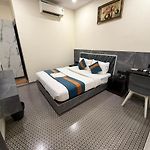 Hotel Diamond - Lokhanwala Andheri