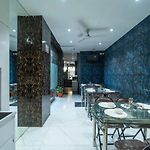 Glitz Rexton Inn - Near Iit Powai